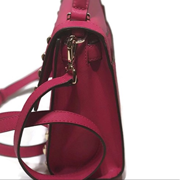 Michael Kors Dillon Medium Messenger Ultra Pink - Picture 3 of 5